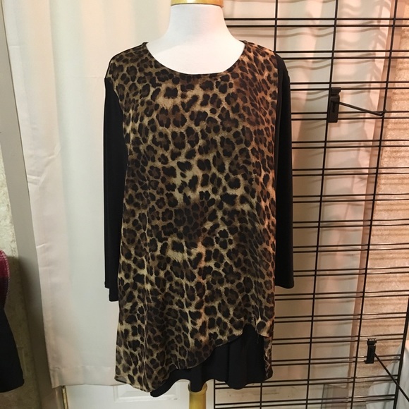 New Plus Size Animal Print Top - Picture 1 of 3